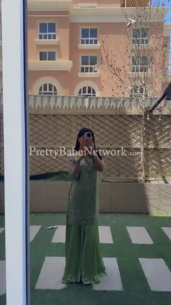 Noor a 23-year-old Sexy Air hostess, escorts from Bangalore, Cooke Town